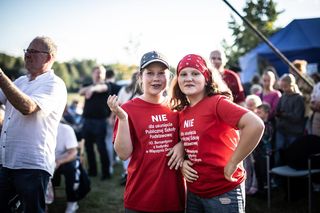 Rodzice i mieszkańcy protestują przeciwko usunięciu publicznej szkoły z gminnego budynku. To serce naszej lokalnej społeczności