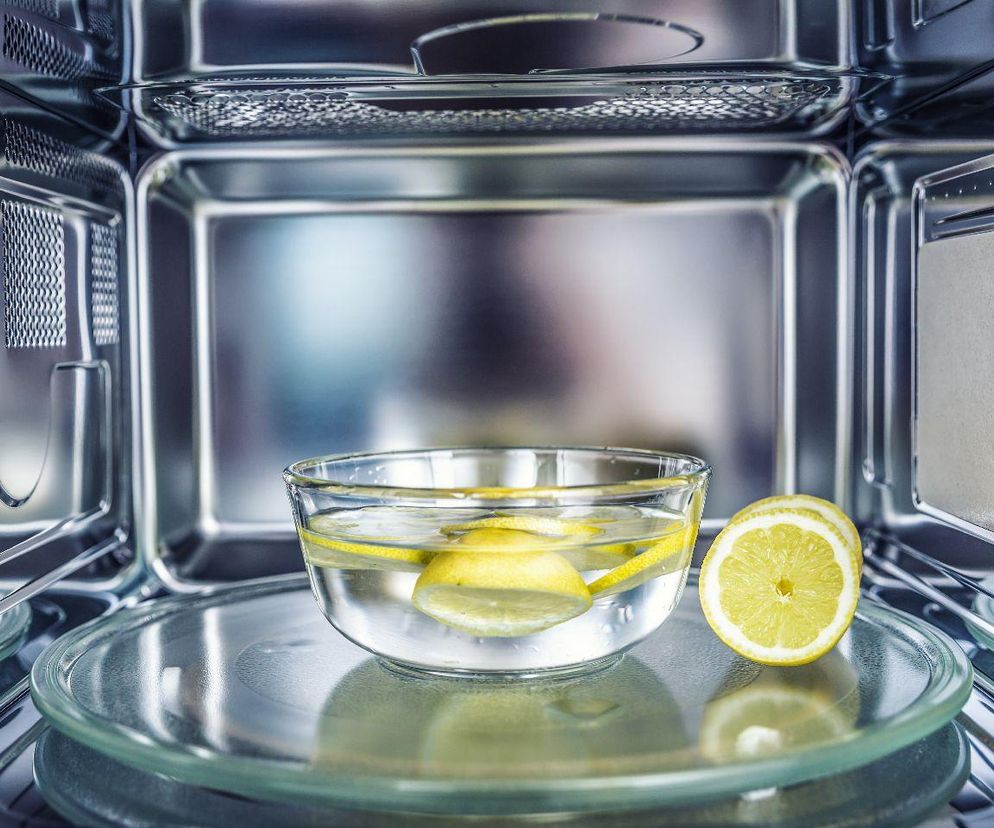 czyszczenie piekarnika cytryną