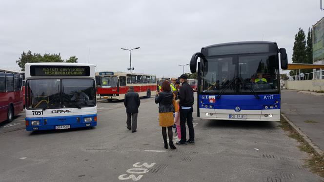 Parada Zabytkowych Autobusów w Bydgoszczy