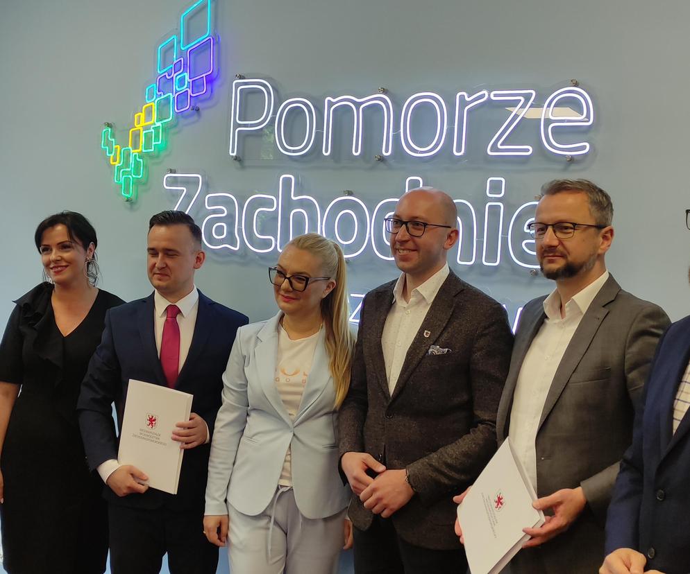 Podpisano umowy na dofinansowanie dojazdów do gruntów rolnych