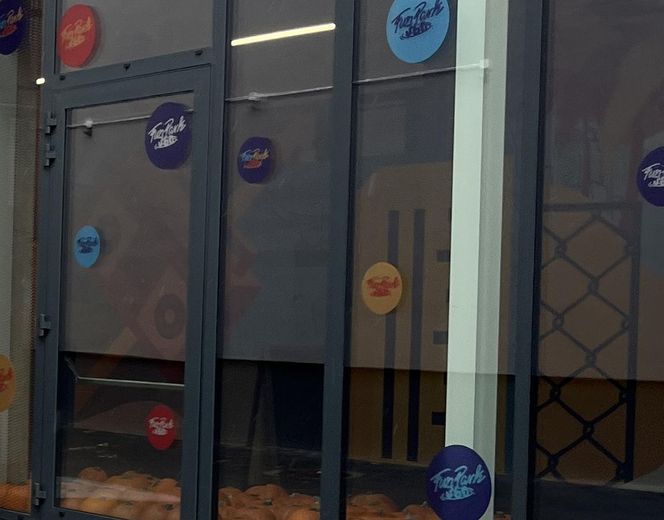 Anastazja złamała kręgosłup w bawialni