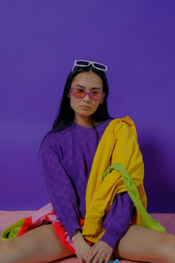 Te kolory będą rządzić jesienią i zimą 2025/26. Sprawdź, czy masz je w swojej szafie 