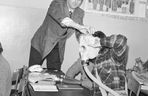 QUIZ PRL. Uczniowie w PRL. Czy pamiętasz lata szkolne? Komplet punktów zdobędą tylko Ci, którzy dorastali w Polsce Ludowej