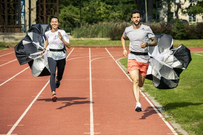 Bieg Erasmusa na Piotrkowskiej. Główny dystans to 10 km 