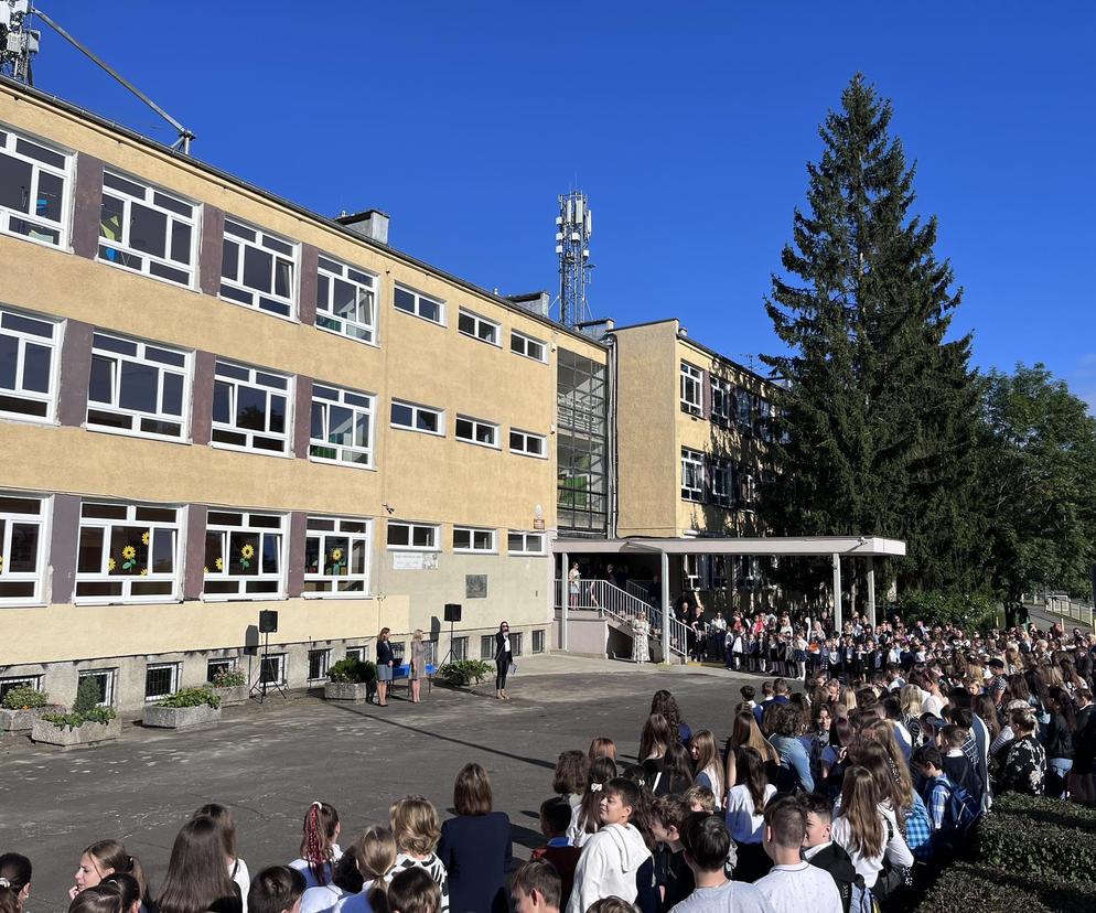 Rozpoczęcie roku w Szkole Podstawowej nr. 9 w Gorzowie