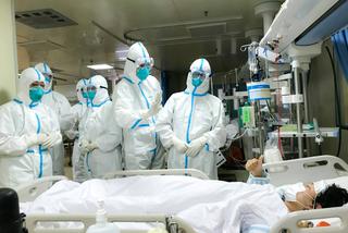 Wirus z Wuhan zbiera śmiertelne żniwo. Liczba ofiar wciąż rośnie. Jest gorzej niż z SARS