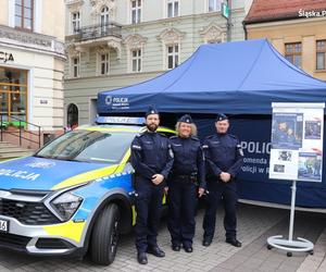 W Rybniku na rynku odbyło się ślubowanie klas mundurowych [ZDJĘCIA]