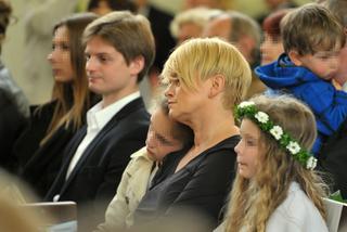 POSŁAŁA KASZMIR DO KOMUNII