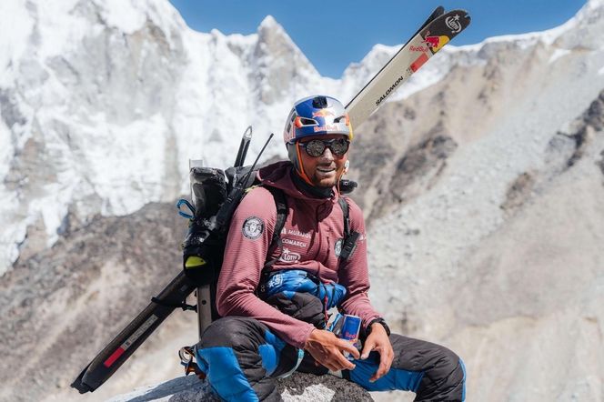 Andrzej Bargiel zjechał na nartach z Mount Everest