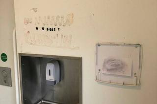 Uszkodzenia na Placu Jagiellońskim