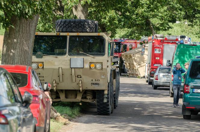 Tragiczny wypadek w Lubuskiem. Kobieta zginęła przygnieciona kontenerem wojsk USA