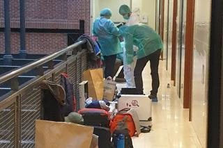 Makabra w Łodzi. Dwie osoby zadźgane na klatce schodowej