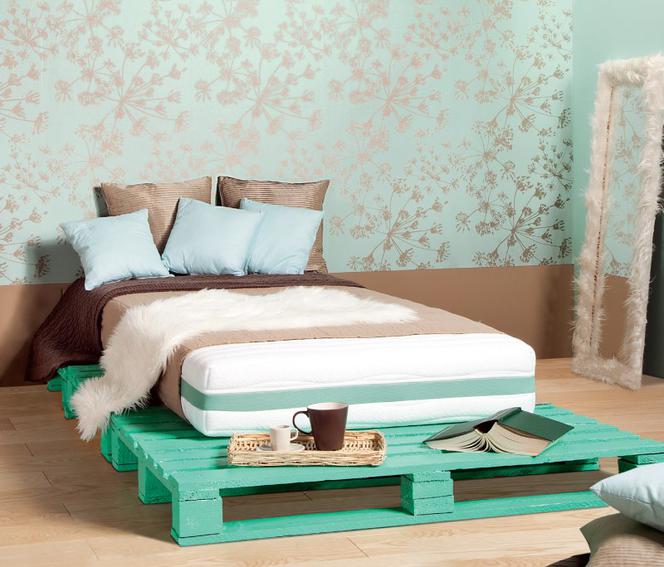 Meble z palet: łóżko z palet