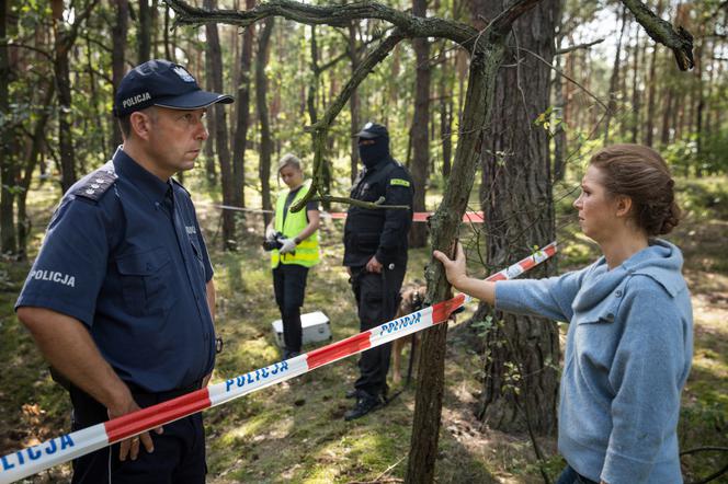 Diagnoza 3 sezon odc. 13. Sylwia Makusz (Matylda Podfilipska), śledczy (Krzysztof Cybiński)