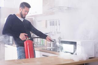 Jak zapobiegać pożarowi? Bezpieczeństwo pożarowe domu i mieszkania