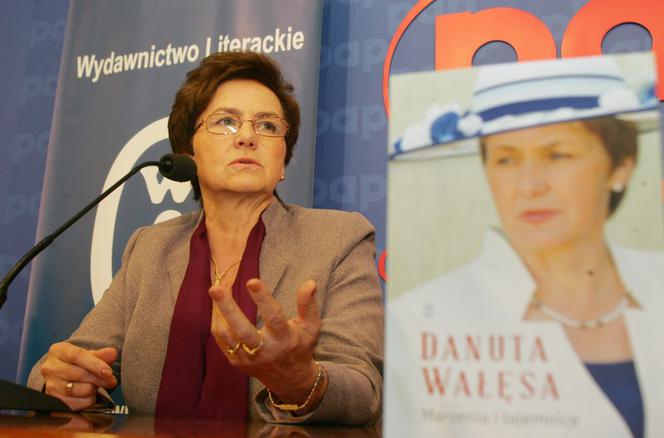 Danuta Wałęsa, autobiografia "Marzenia i tajemnice"