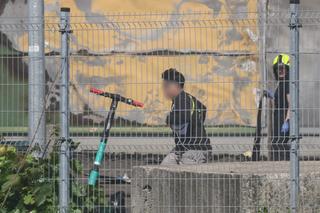 Pożar na Marywilskiej 44. Nieznana osoba z bronią wdarła się na teren centrum 