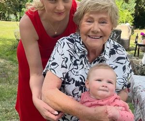 	M jak miłość nowy sezon. Jagoda (Katarzyna Kołeczek), Dorotka (Klara Madeńska), Barbara (Teresa Lipowska) na planie