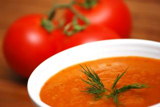 Chłodnik pomidorowy z czosnkiem: sprawdzony przepis