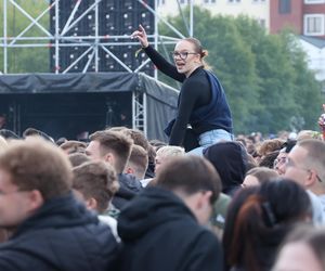 Tłum studentów bawił się pierwszego dnia Juwenaliów Politechniki Lubelskiej 2025