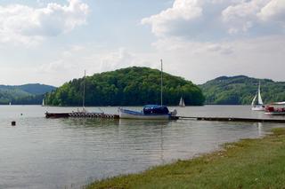 Te jeziora w Małopolsce są idealne na wypoczynek w upalny dzień. Plaże, czysta woda i piękne widoki gwarantowane [GALERIA]