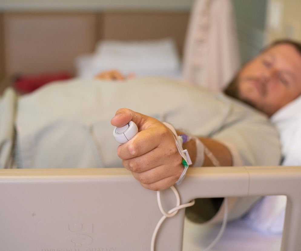 Ci co nie zapłacili leżą głodni w g*wnie? Burza o ogłoszenie ze szpitala