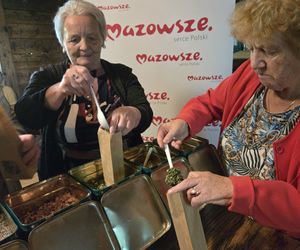 Były opowieści o herbacianych zwyczajach, wspomnienia dawnych spotkań przy stole, a także degustacje różnych gatunków herbat 
