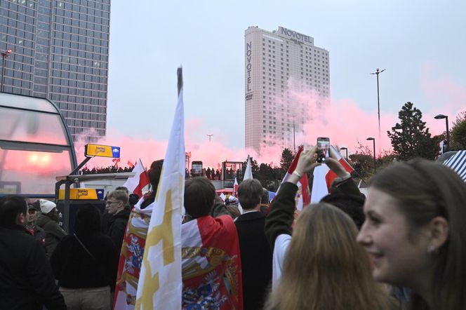 arsz Niepodległości 2025 na żywo. Relacja z Warszawy. "Chcę zobaczyć Polskę samodzielną i niezakompleksioną"