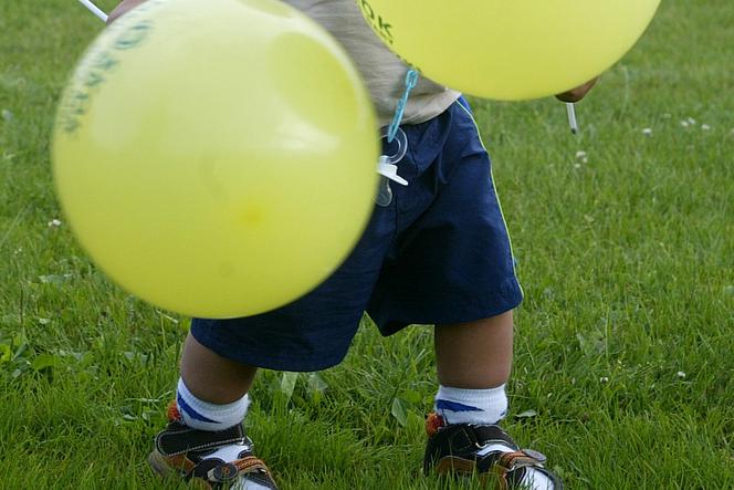 Szok! Jej roczny syn udusił się balonem. Teraz ostrzega rodziców: Nigdy nie pozwalajcie na to dzieciom! 