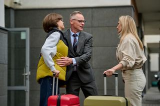 Na Wspólnej, odc 4086. Monika (Sylwia Gliwa), Damian Cieślik (Waldemar Błaszczyk), Kajtek (Michał Stoszek)