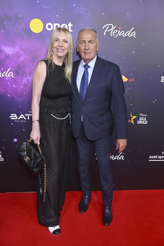 Rutkowski w nowej zaczesce, Rozenek-Majdan z wąsem na głowie i naga Kamińska