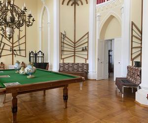 Pałac w Rogalinie zachwyca turystów. Znajduje się 20 kilometrów od Poznania 