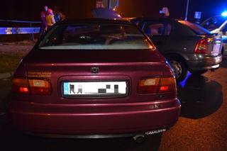 18-letni kierowca wjechał na rondo pod prąd. Zderzył się z prawidłowo jadącym autem