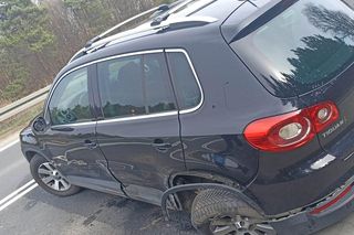 Passat zjechał na sąsiedni pas i uderzył w hondę. Policja wstępnie ustaliła przyczynę dramatu
