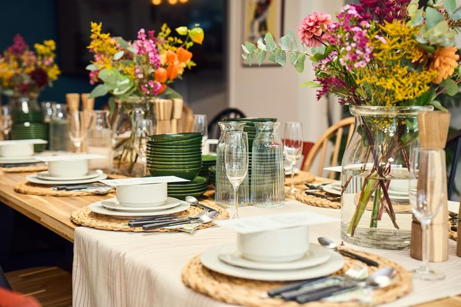 IKEA zaprasza do stołu i jedzenia nowościami i obniżonymi cenami