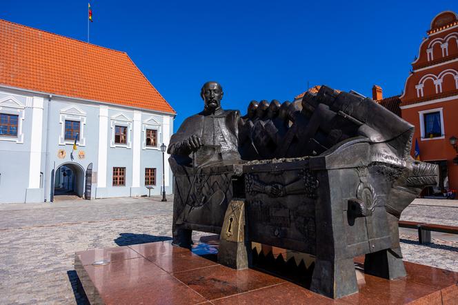 To litewskie miasto zasłynęło z lodów z ogórkami. Zobacz, co w nim zwiedzić!