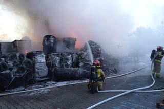 Pożar kontenerów z plastikam w Tychach
