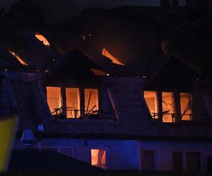 Aktor znany z „Korony Królów” ucierpiał w pożarze bloku w Ząbkach. „Nie wiemy co będzie dalej”