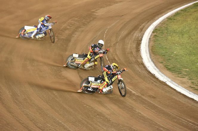 PRES Grupa Deweloperska Toruń - Betard Sparta Wrocław, zdjęcia kibiców i zawodników z Motoareny