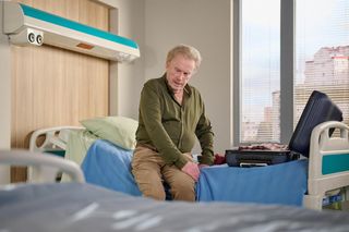 80-letni Olbrychski na kulach! Żona wyjawiła prawdę o stanie zdrowia aktora