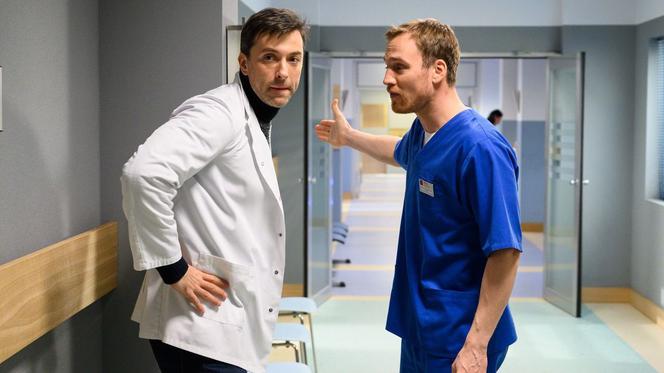 Na dobre i na złe odc. 735. Marcin Molenda (Filip Bobek), Michał Wilczewski (Mateusz Janicki)