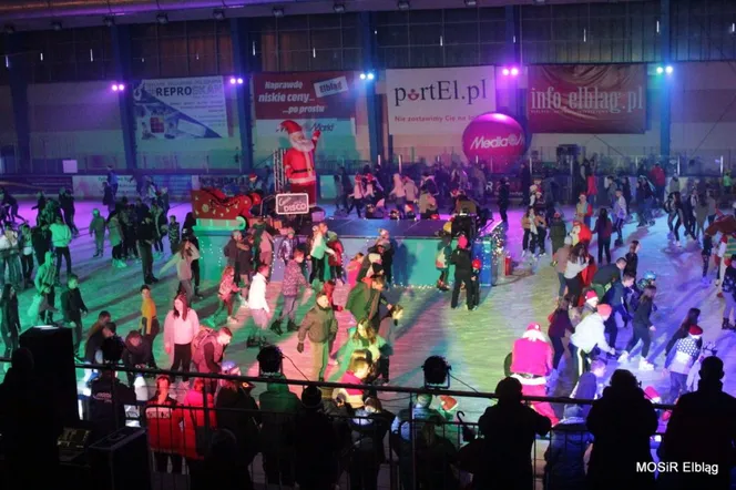 Mikołaj odwiedzi elbląskie lodowisko