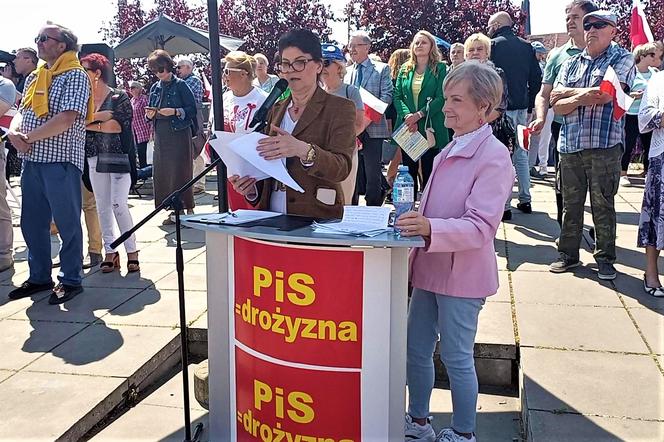 Manifestacja 4 czerwca na placu Solidarności w Szczecinie