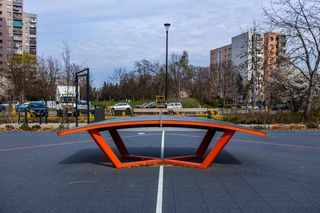 Stół do gry w teqballa, skwer przy ul. Cynamonowej