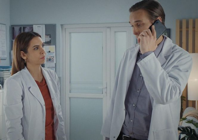 M jak miłość, odcinek 1850. Olek (Maurycy Popiel), Aneta (Ilona Janyst)