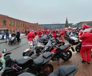 Mikołaje na motocyklach w Manufakturze. Finał corocznej akcji charytatywnej [ZDJĘCIA]