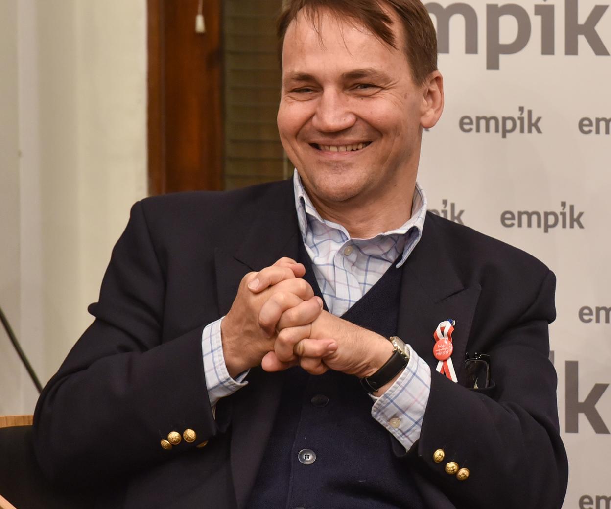 Sikorski got 100,000 from the Arabs.  hole.  every year?  There was a reaction – Super Express