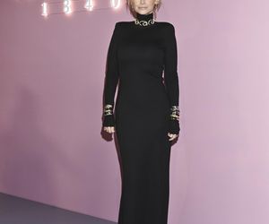 Smukła Wojciechowska, sportowa Nosowska i futrzasta Szroeder. Tłum gwiazd na imprezie marki biżuteryjnej