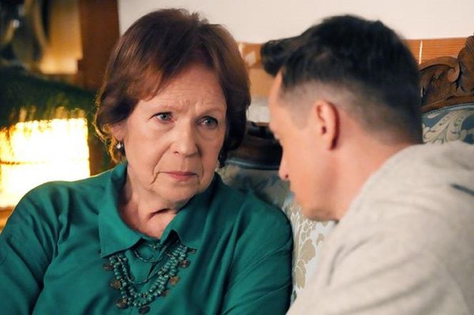 Barwy szczęścia, odcinek 3205. Matka Błażeja (Elżbieta Kijowska), Błażej (Piotr Ligienza)