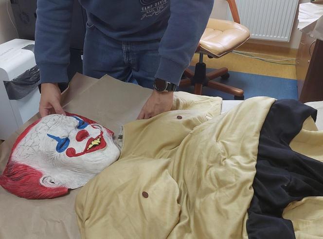 Okradł firmę w przebraniu klauna. Maska nie uchroniła go przed aresztowaniem 